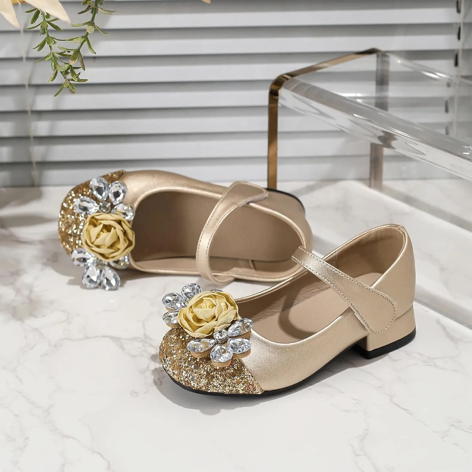 Flat Sandals Summer Shoes for Kids Big Kids Girls High Heel Princess Shoes Children's Thick Heel Student Leather Flower Dress Dance Mary Jane Baby Single