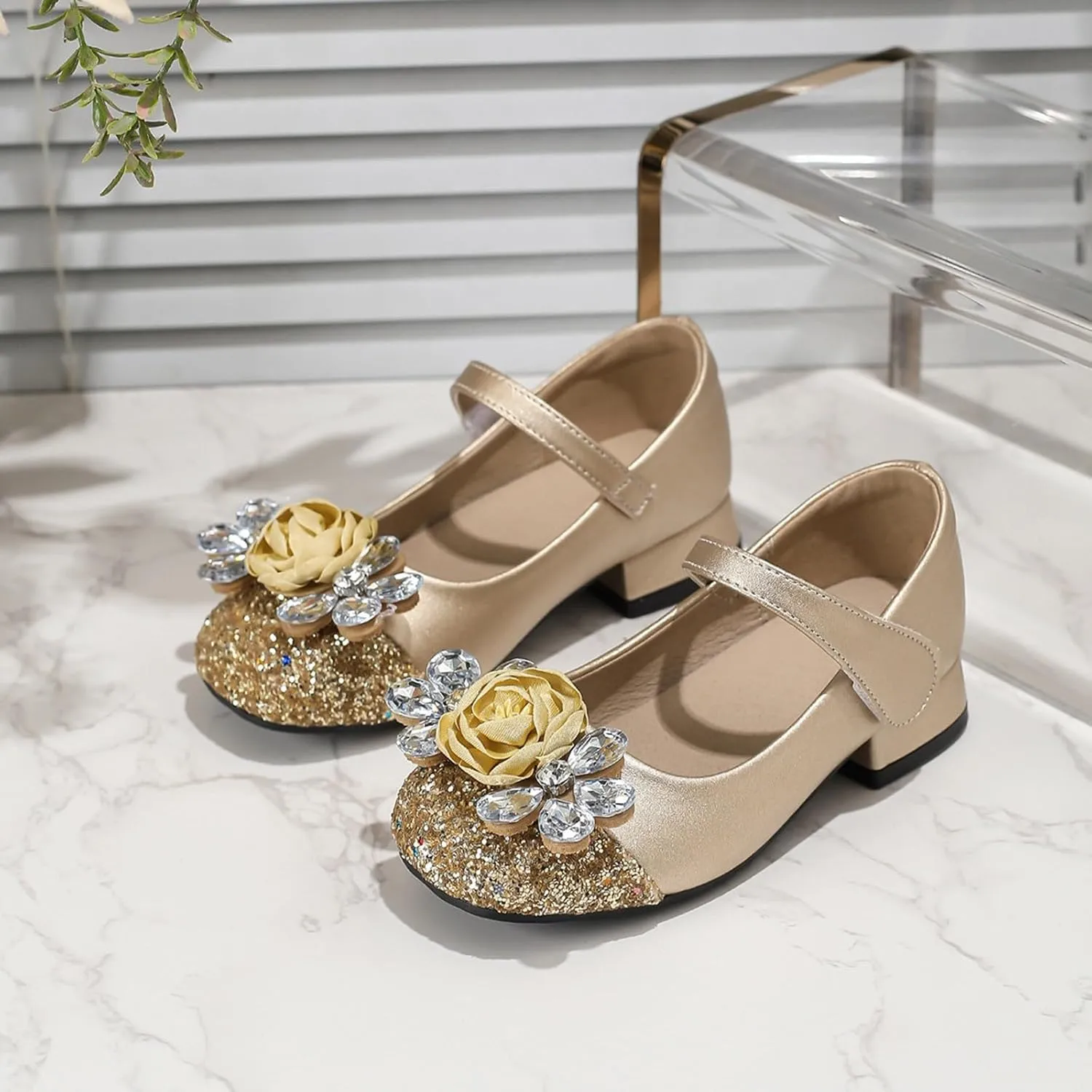 Flat Sandals Summer Shoes for Kids Big Kids Girls High Heel Princess Shoes Children's Thick Heel Student Leather Flower Dress Dance Mary Jane Baby Single