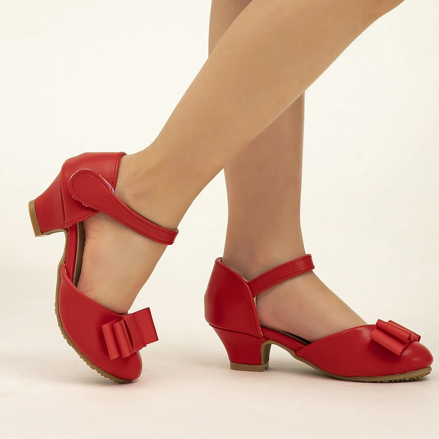 Girls Sandals Low Heel Girls Princess Shoes Little Hollow Bow Sandals Children's Dance Performance Dress High Heels