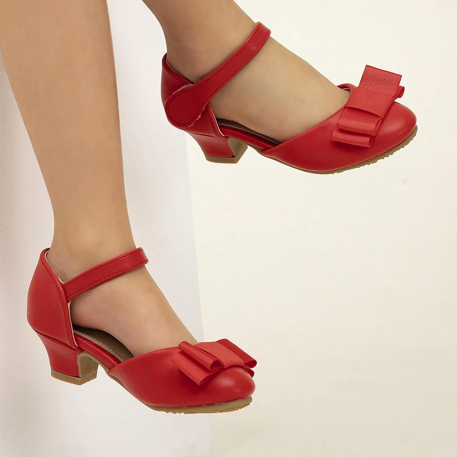 Girls Sandals Low Heel Girls Princess Shoes Little Hollow Bow Sandals Children's Dance Performance Dress High Heels