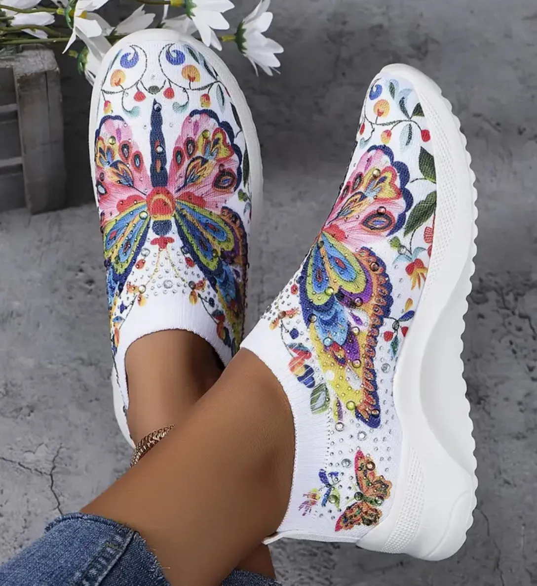 LADIES BUTTERFLY SNEAKERS