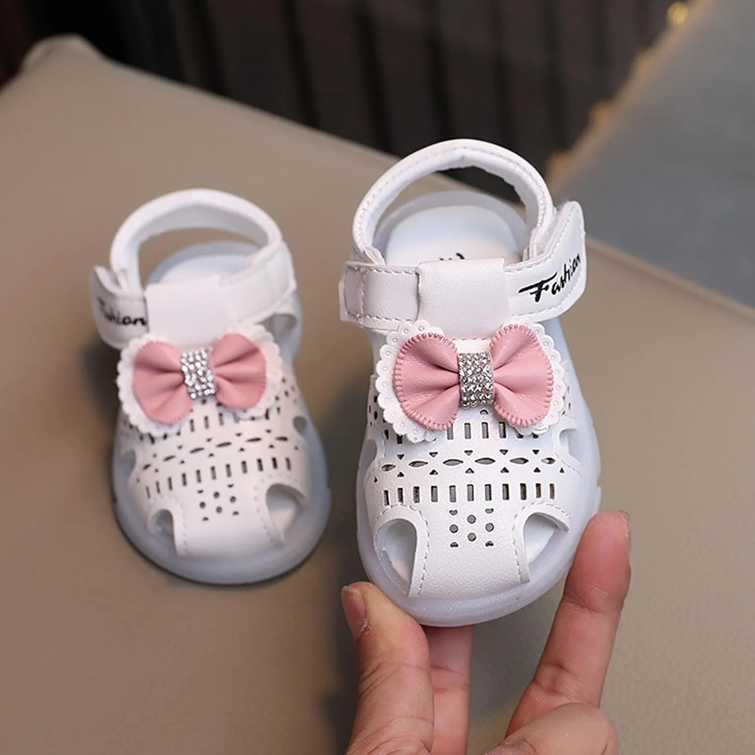 Light up Sandals Summer Cute Open Toe Sandal Lightweight School Shoe Party Wedding Hiking Dress Shoes Footwear