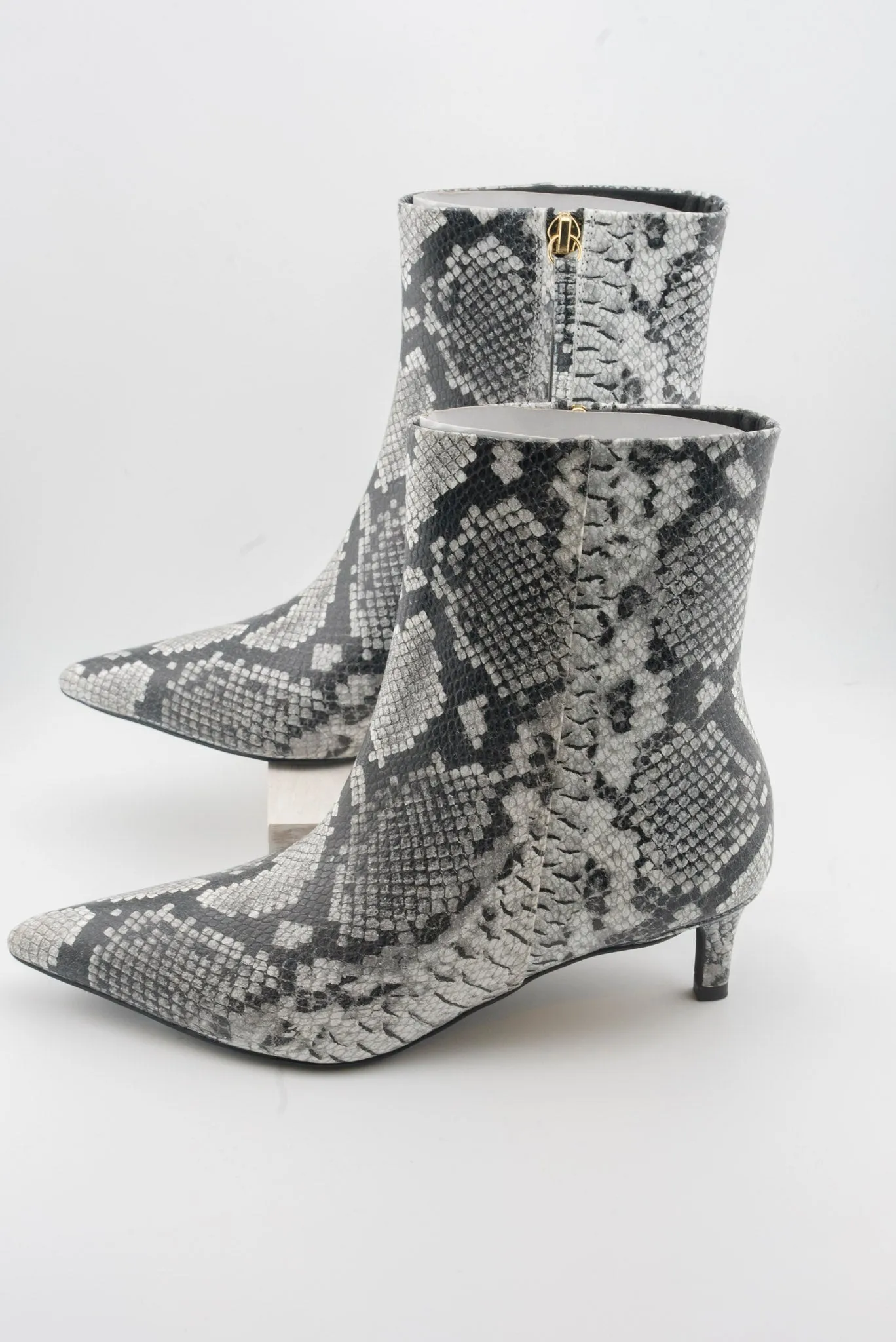 SEYCHELLES Dinner Date Leather Boot