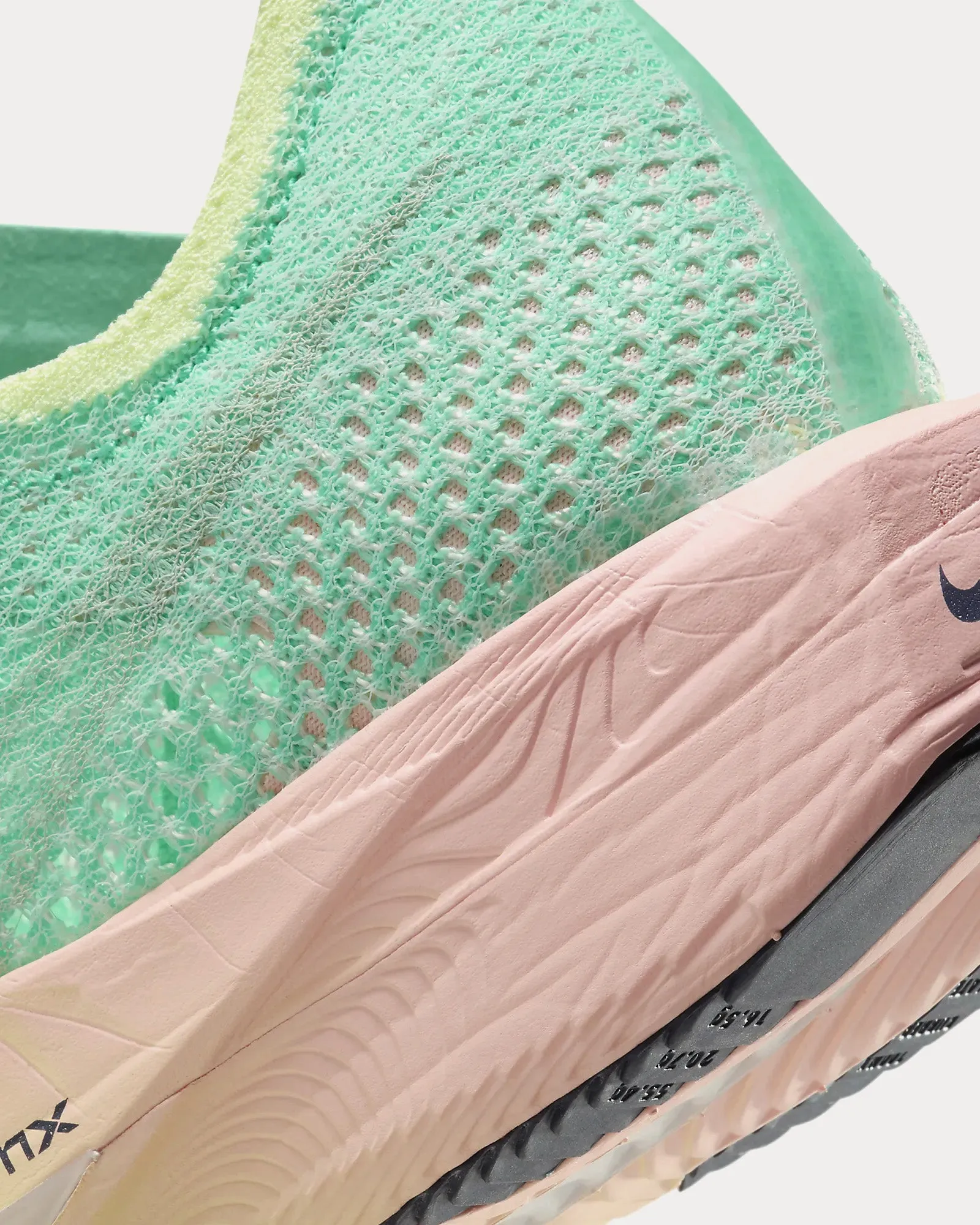 Vaporfly 3 Mint Foam / Sunset Tint / Barely Volt / Sail Running Shoes